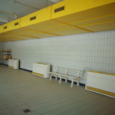 Halle Nord Schwimmbad 1